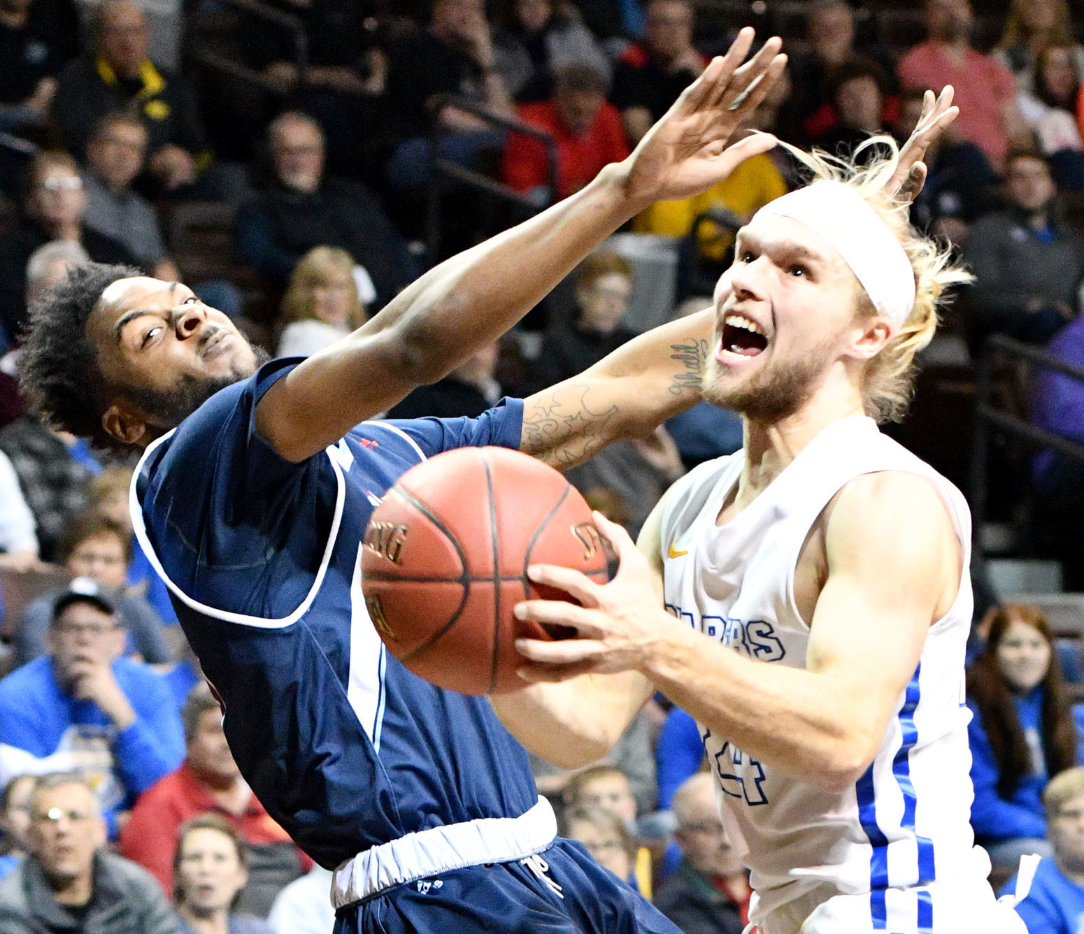 Briar Cliff vs St. Thomas NAIA basketball